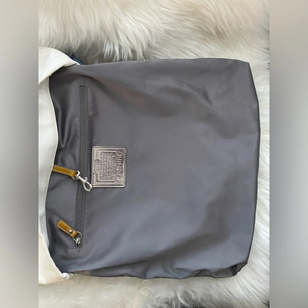 COACH Poppy Chan SILVER Canvas Tote Bag w/Two Hang Tags - Picture 10 of 16
